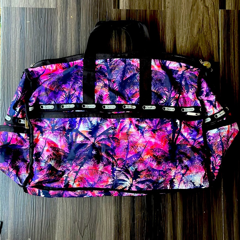 Weekender LeSportsac Bag. Excellent condition.